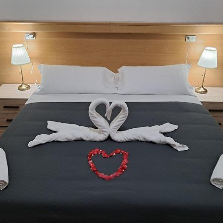 Hotel Tito 2 เมสเตร ภายนอก รูปภาพ