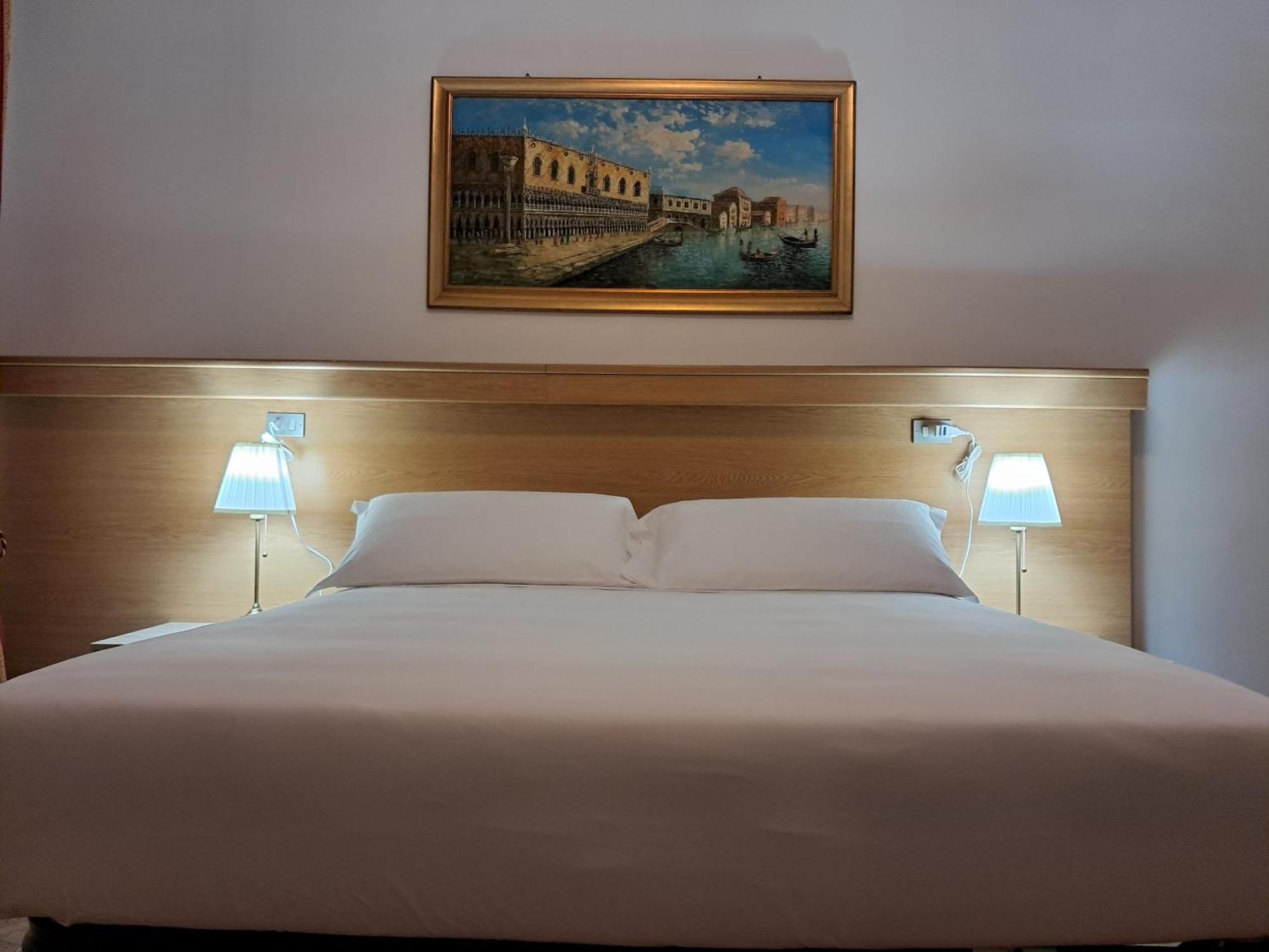 Hotel Tito 2 เมสเตร ภายนอก รูปภาพ