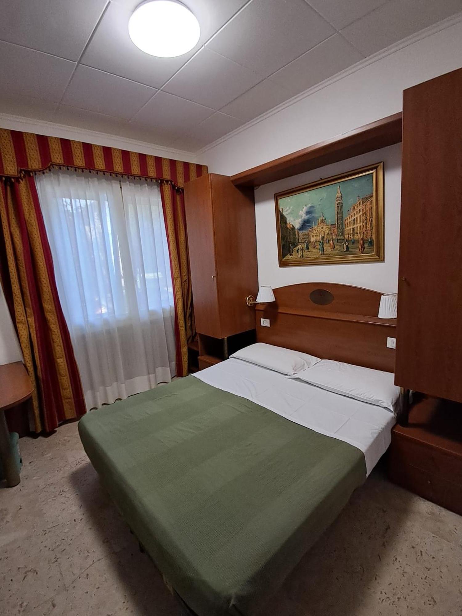 Hotel Tito 2 เมสเตร ภายนอก รูปภาพ
