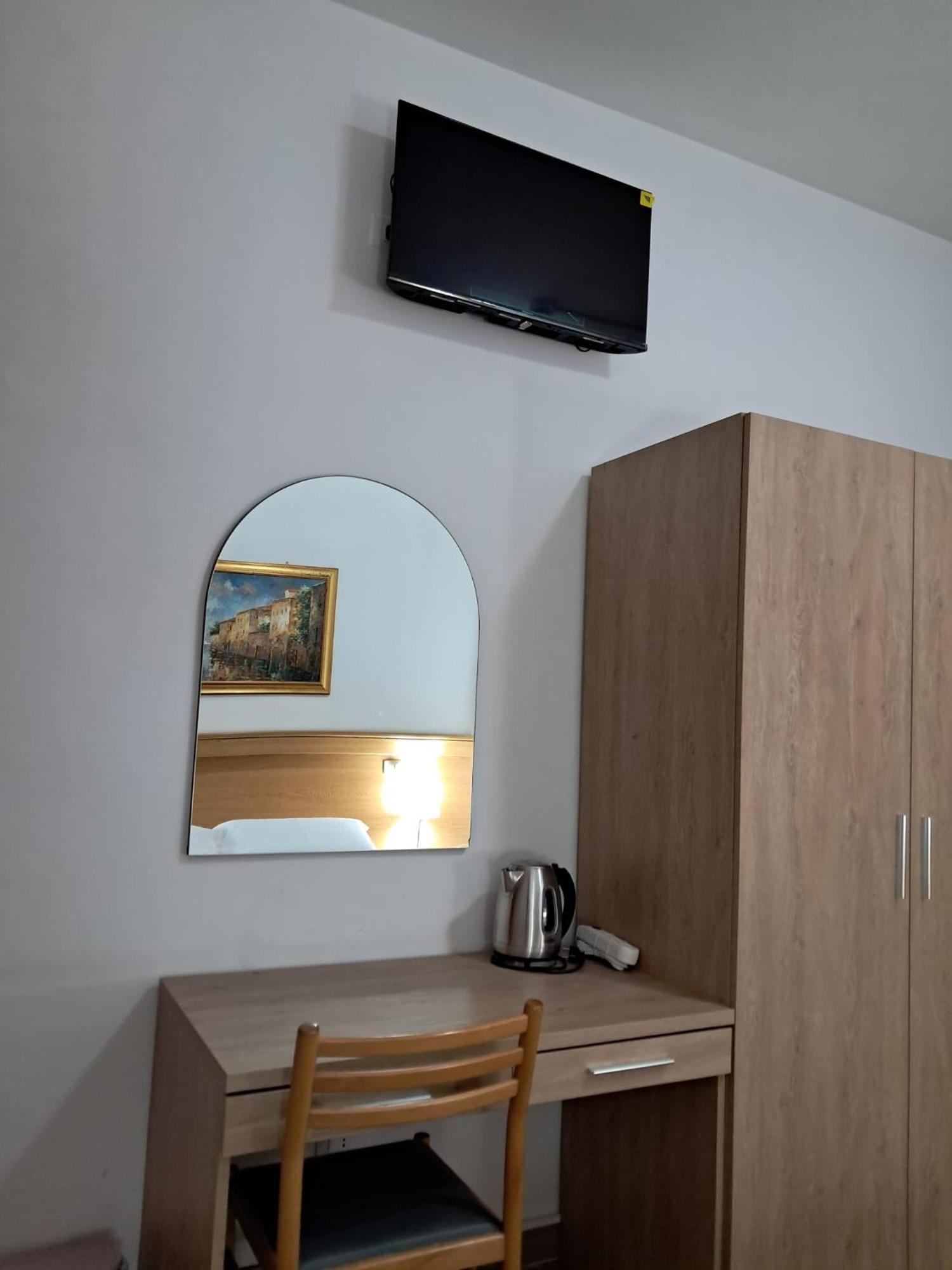 Hotel Tito 2 เมสเตร ภายนอก รูปภาพ